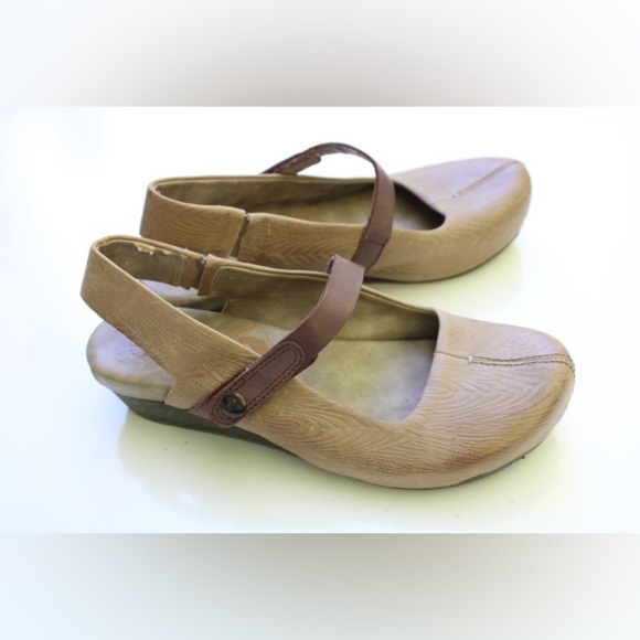 OTBT Springfield sandals - Picture 1 of 13
